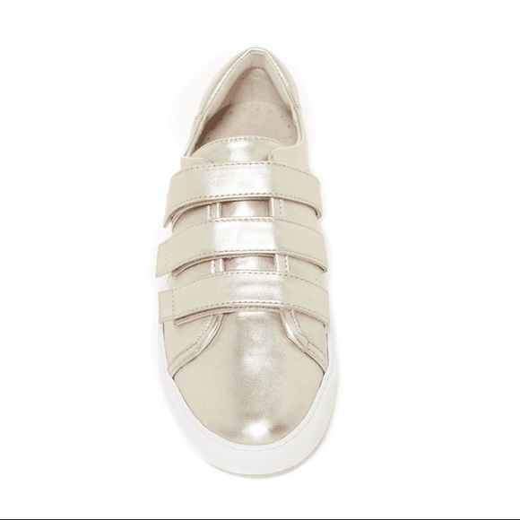 New！Soft Leather Sneaker - Picture 5 of 8